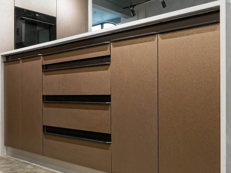 Chọn tủ bếp dựa theo chất liệu gỗ 