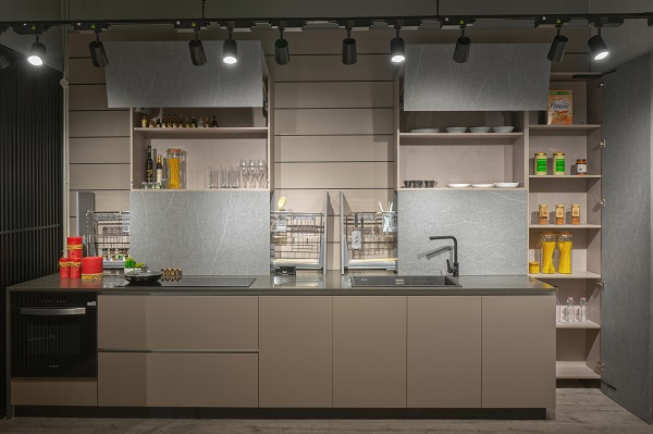 Mẫu thiết kế phòng bếp 20m2 dành cho chung cư theo phong cách cổ điển