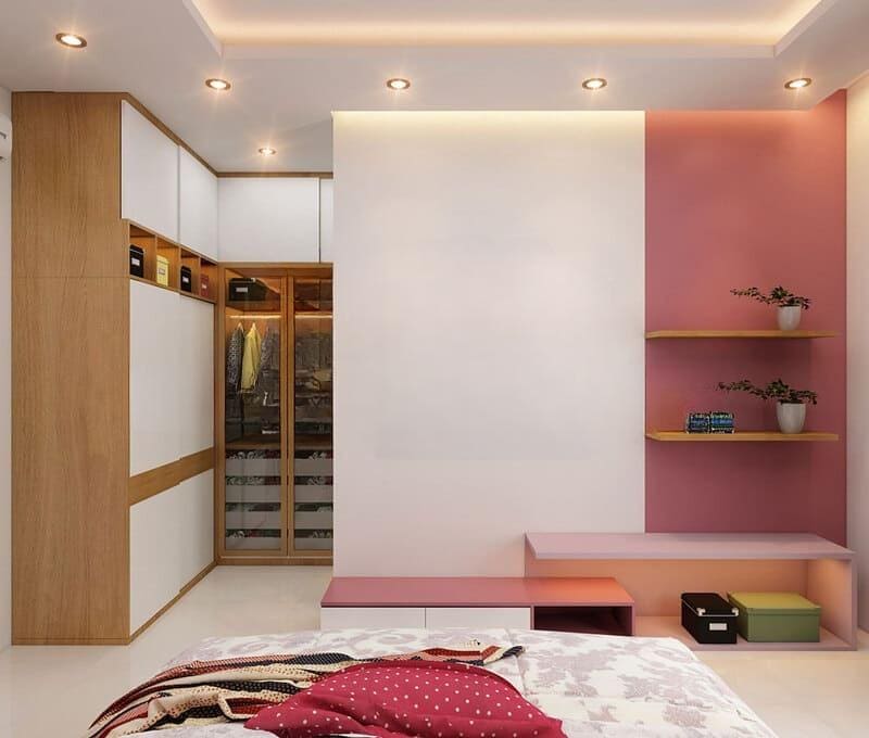 Phòng ngủ hiện đại với phòng thay đồ phong cách mở, tạo cảm giác rộng rãi và thoải mái.