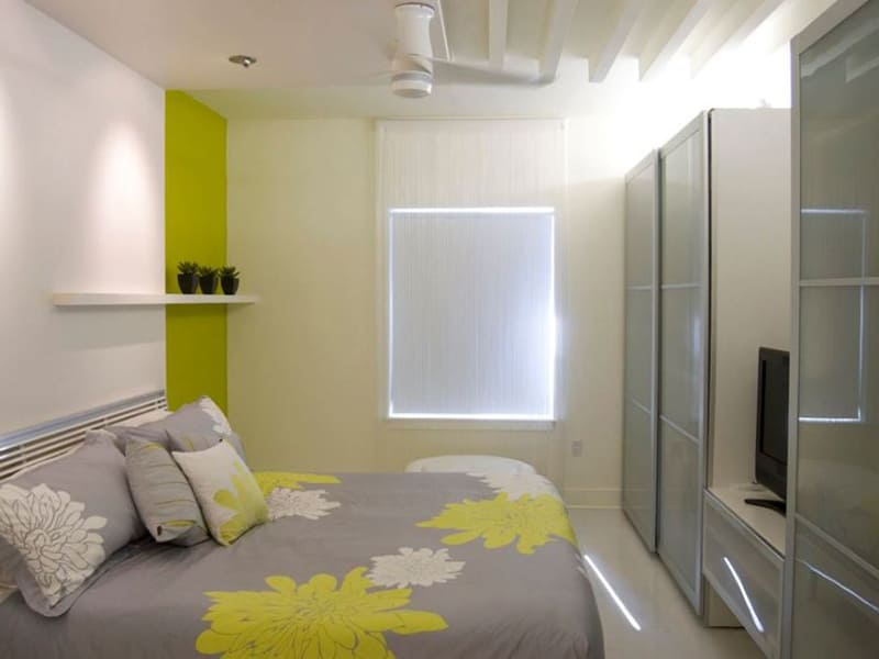 Sử dụng cửa sổ âm giúp cho căn phòng tận dụng được ánh sáng tự nhiên
